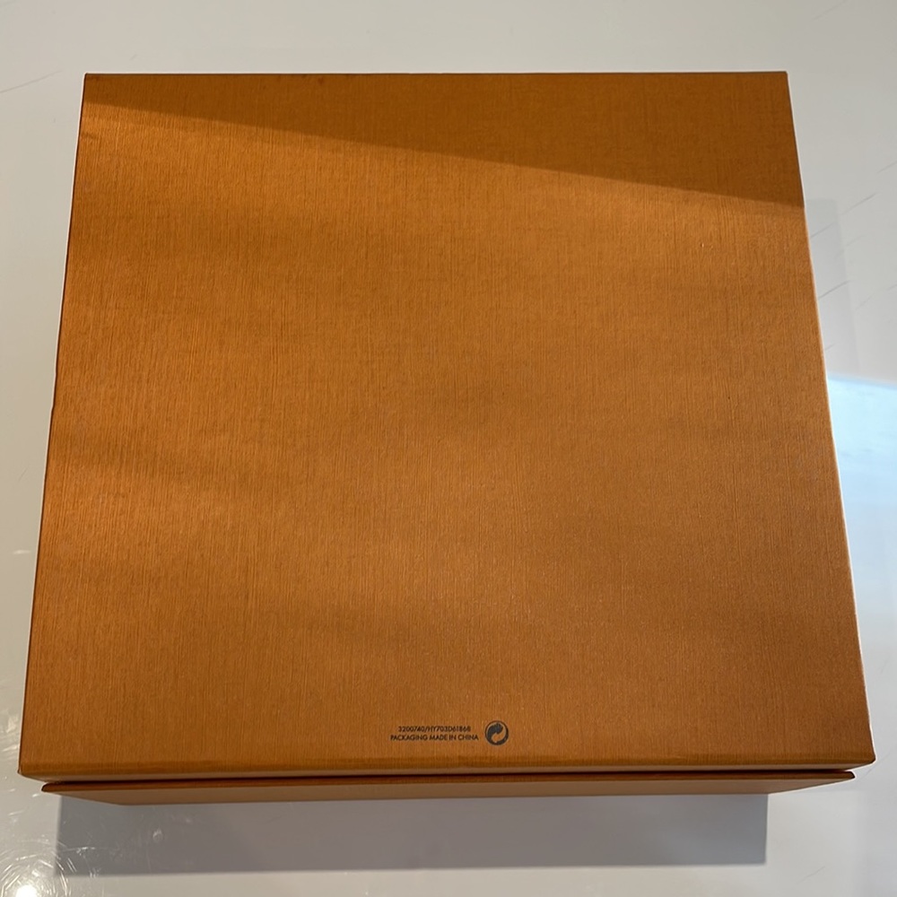 Louis Vuitton Magnetic Empty Box - Picture 3 of 4